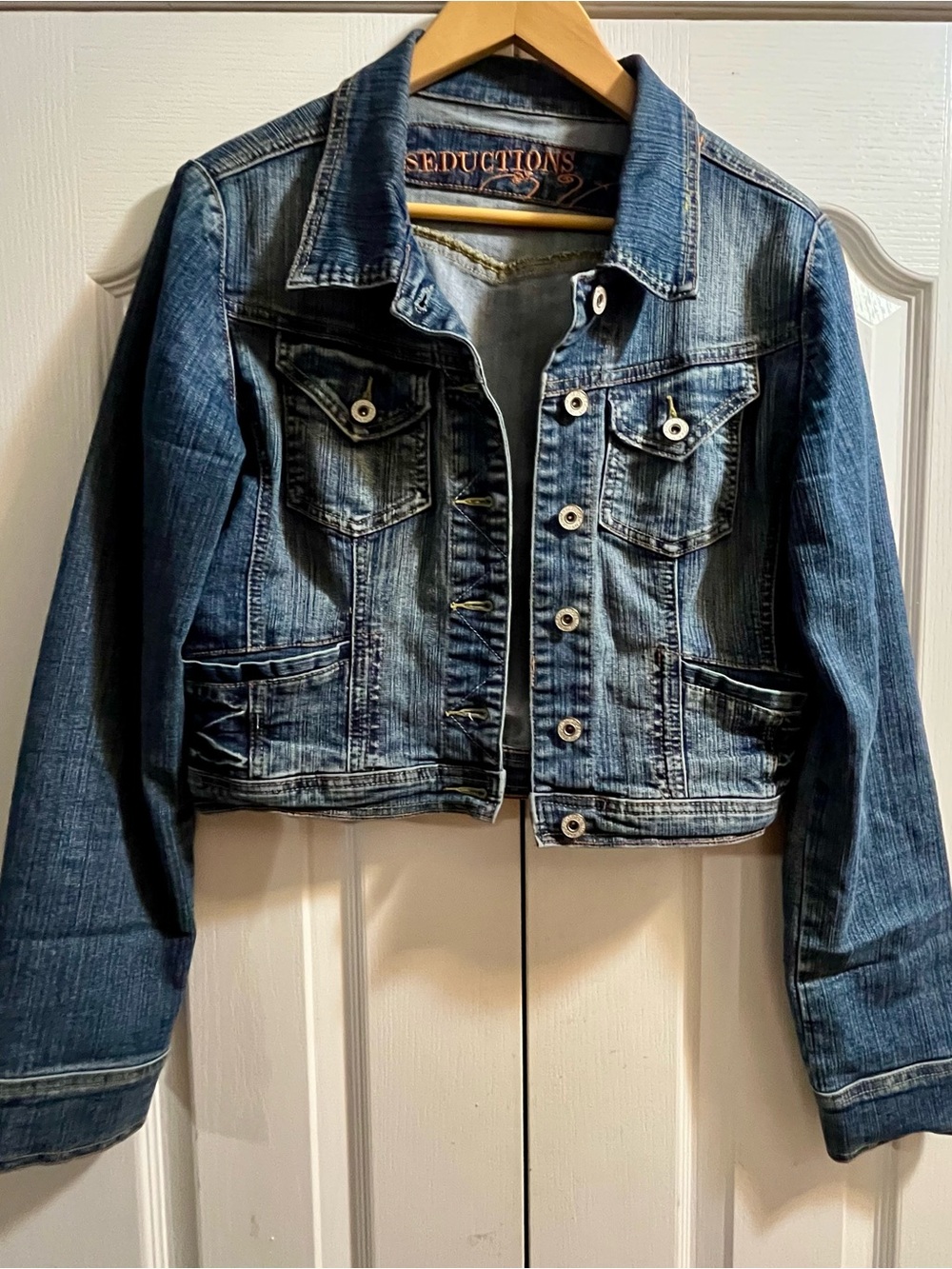 Women's Cropped Denim Jacket - Vintage Wash Medium